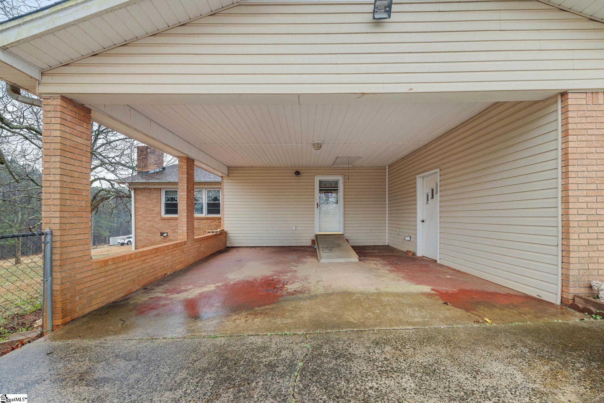 1592 Highway 357 Lyman, SC 29365 - Photo 27 of 37