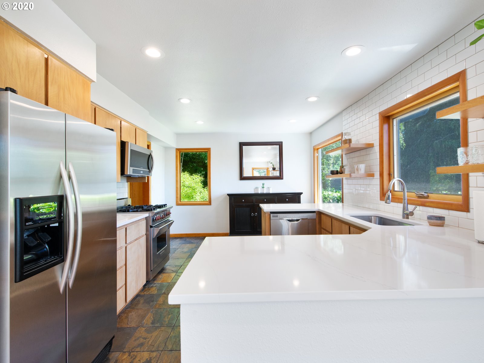 20 Southwest Ridge Drive Portland, OR 97219 - Photo 13 of 32
