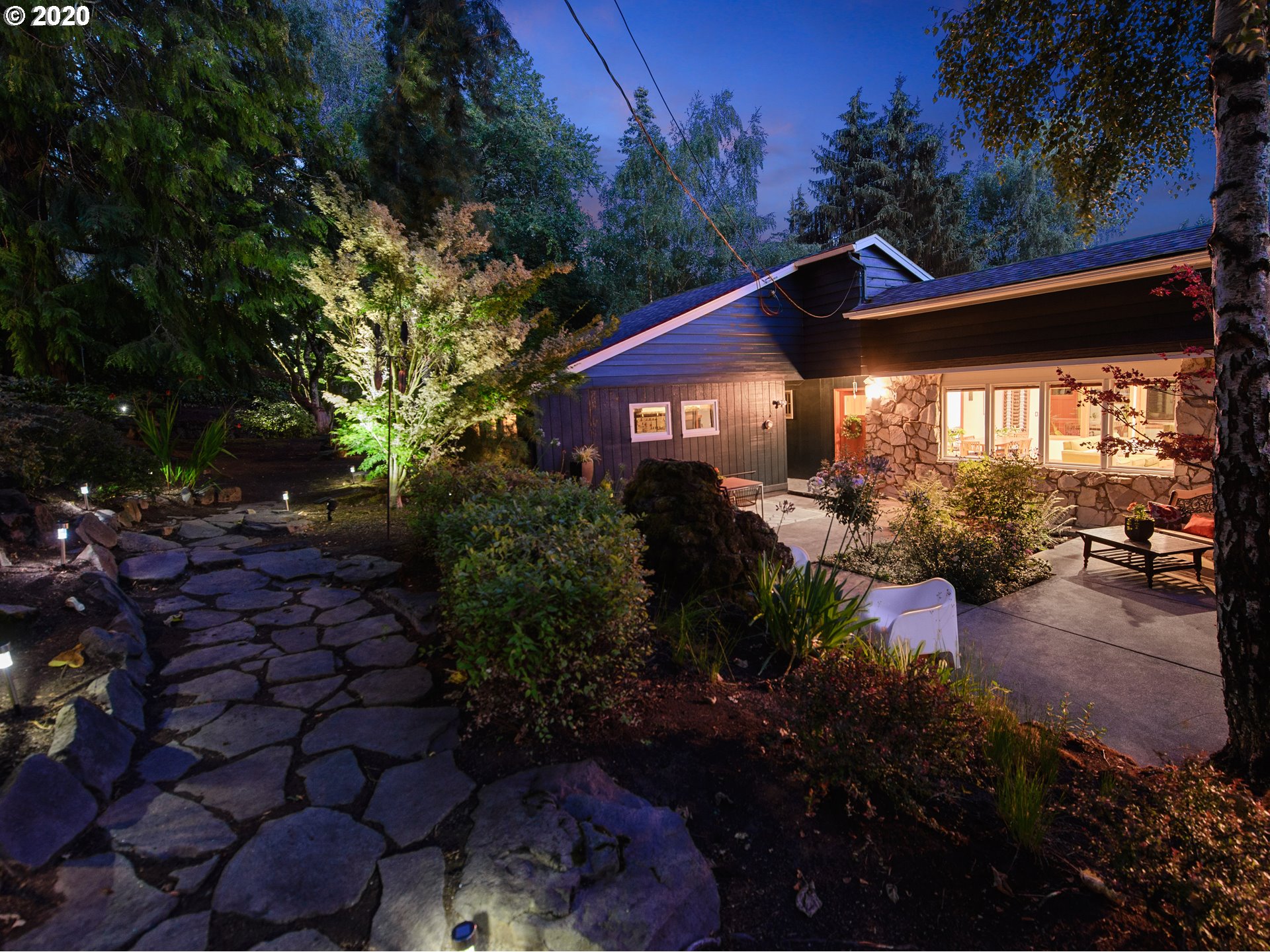 20 Southwest Ridge Drive Portland, OR 97219 - Photo 3 of 32