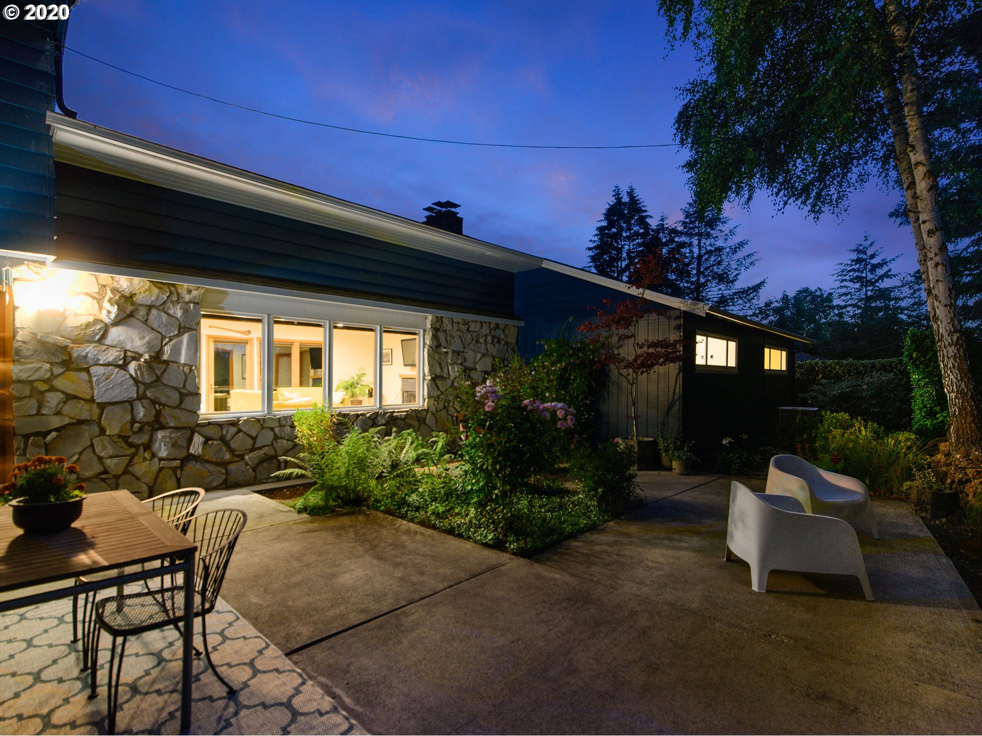 20 Southwest Ridge Drive Portland, OR 97219 - Photo 5 of 32