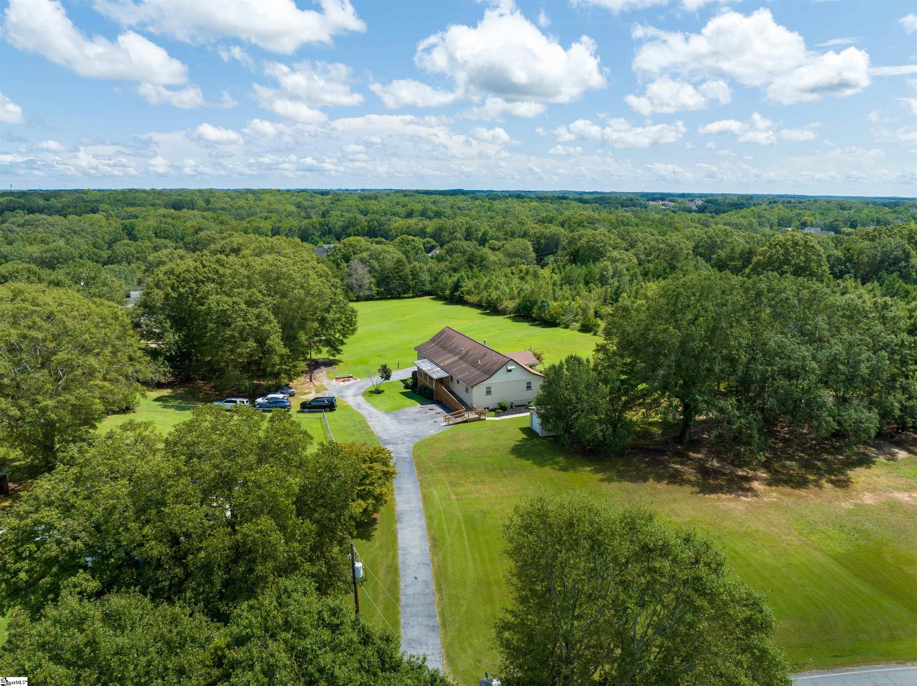 449 Griffin Road Greenville, SC 29607 - Photo 1 of 36 Gallery Image 1