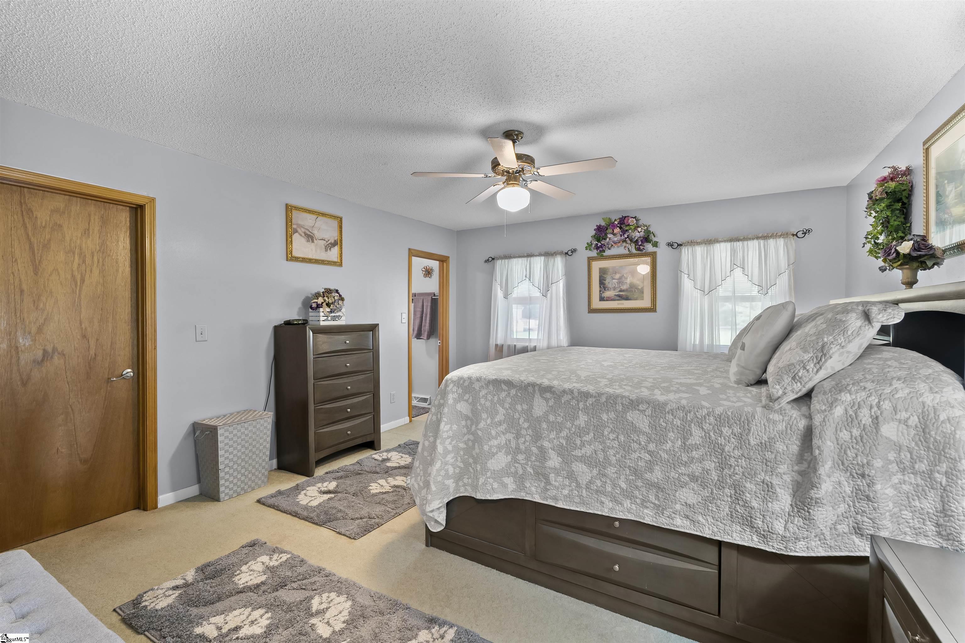 449 Griffin Road Greenville, SC 29607 - Photo 13 of 36 Gallery Image 13