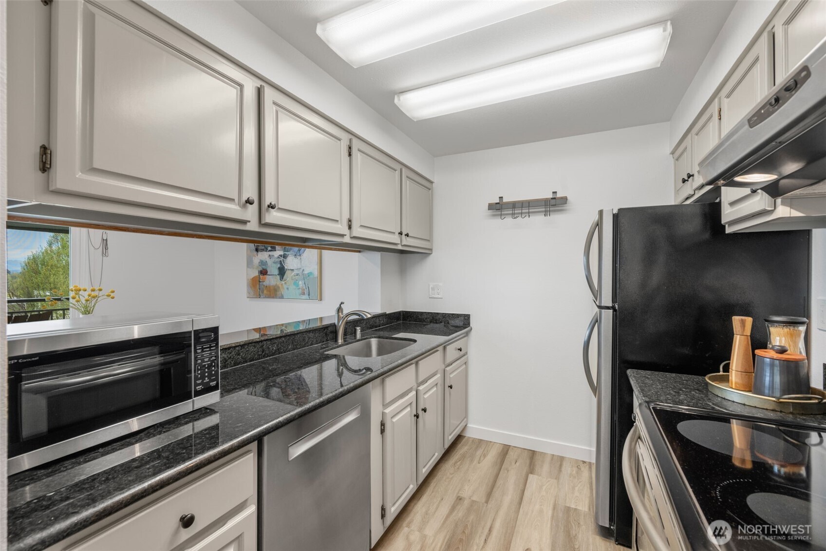 2419 East Madison Street, Unit 2461 Seattle, WA 98112 - Photo 15 of 25