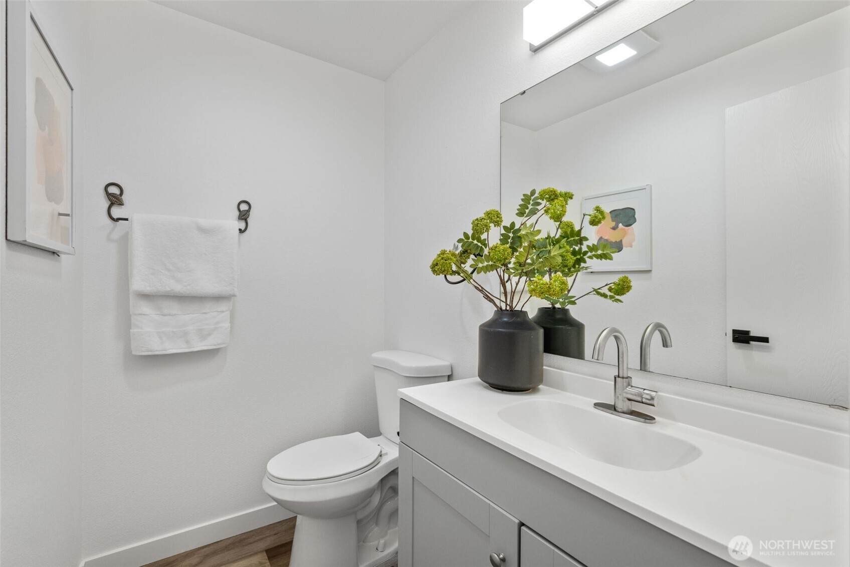 2419 East Madison Street, Unit 2461 Seattle, WA 98112 - Photo 23 of 25