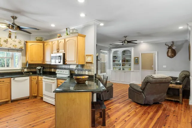 $650,000 | 5568 Jenks Mongomery Road, Ravenel, SC 29470