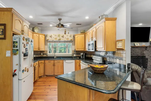 $650,000 | 5568 Jenks Mongomery Road, Ravenel, SC 29470