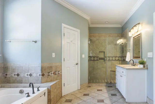 $650,000 | 5568 Jenks Mongomery Road, Ravenel, SC 29470