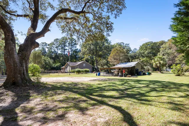 $650,000 | 5568 Jenks Mongomery Road, Ravenel, SC 29470