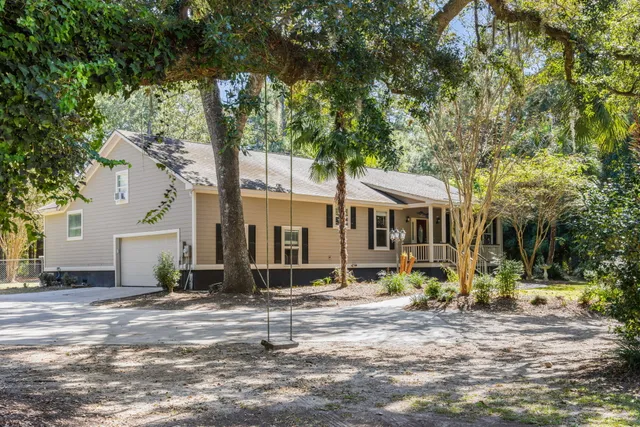 $650,000 | 5568 Jenks Mongomery Road, Ravenel, SC 29470