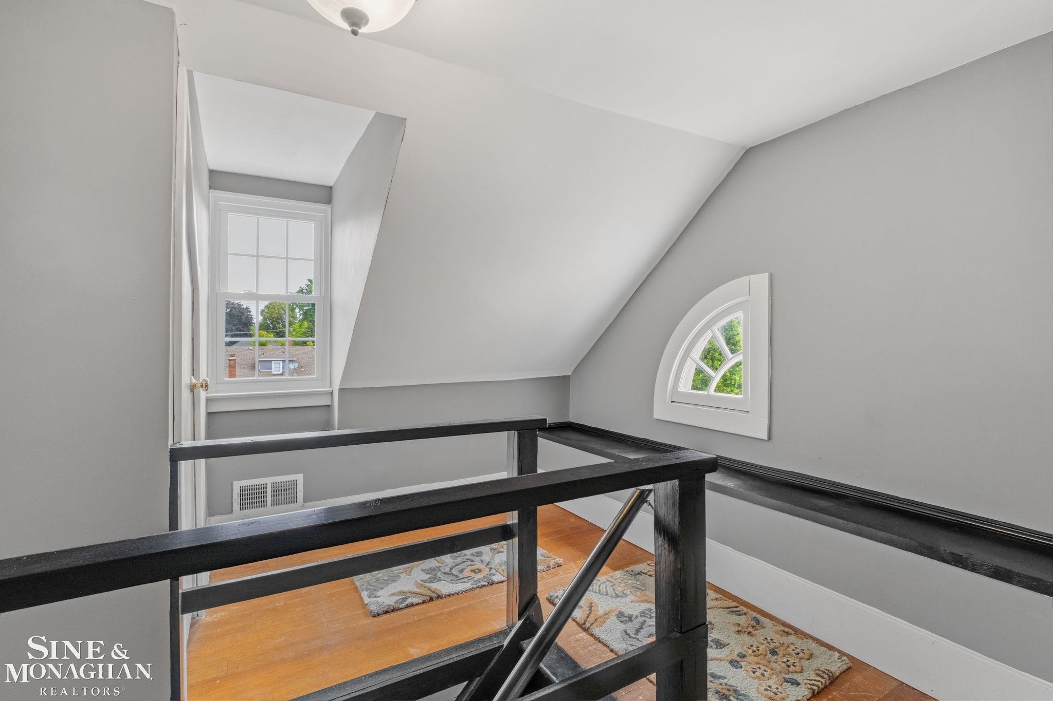 580 Hampton Road Grosse Pointe Woods, MI 48236 - Photo 53 of 77