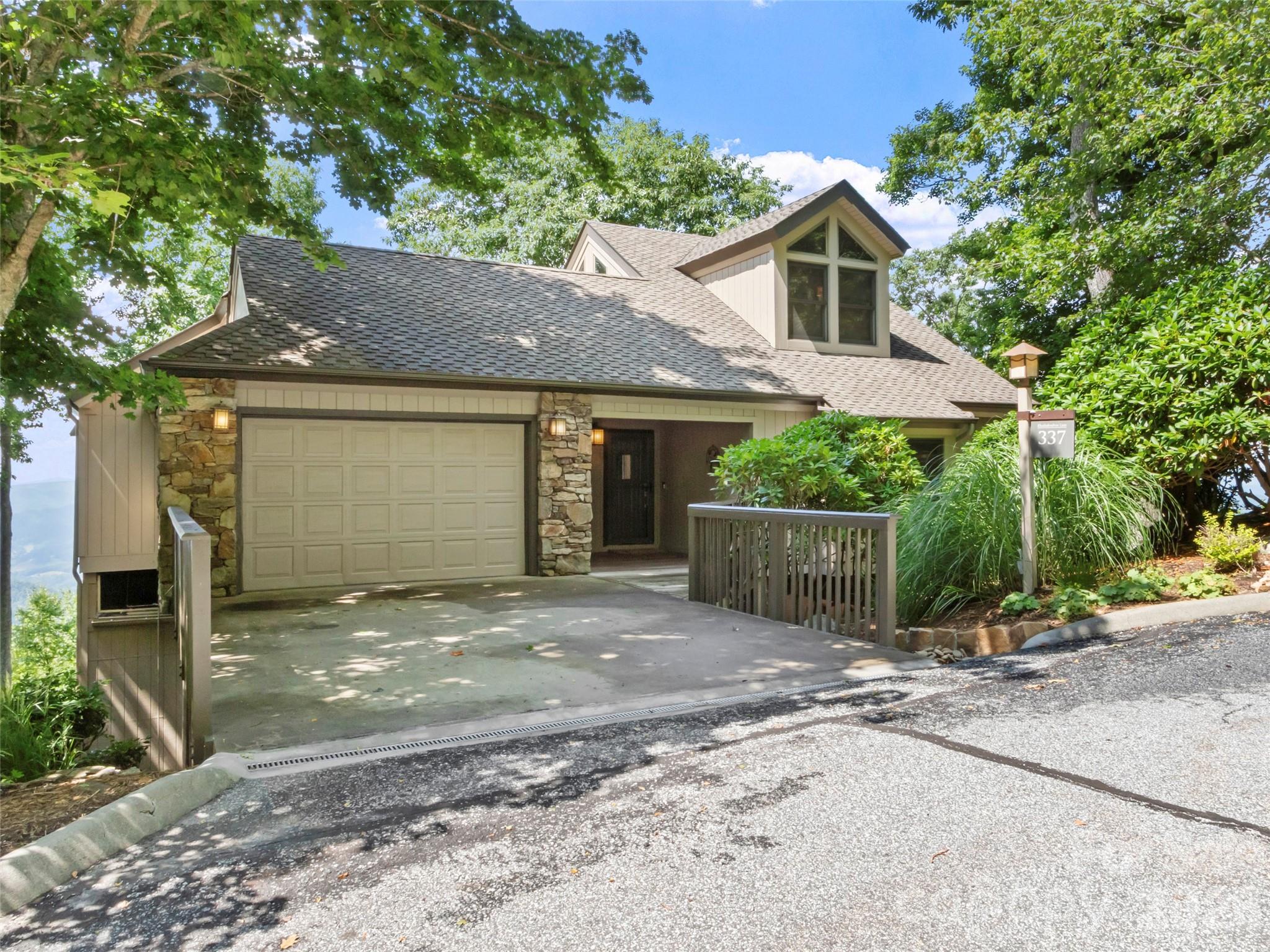 337 Rhododendron Lane Burnsville, NC 28714 - Photo 1 of 48