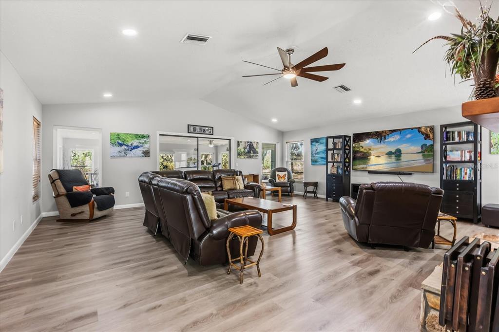1423 North Lagoon Point Inverness, FL 34453 - Photo 10 of 76 Gallery Image 10