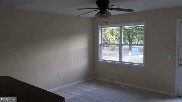 100 Oregon Road Stevensville, MD 21666 - Photo 5 of 18 Living Room