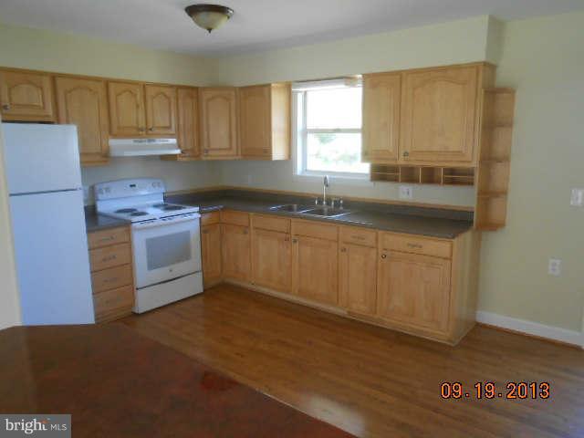 100 Oregon Road Stevensville, MD 21666 - Photo 7 of 18 Kitchen