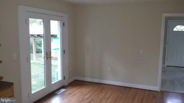 100 Oregon Road Stevensville, MD 21666 - Photo 8 of 18 Dining Room