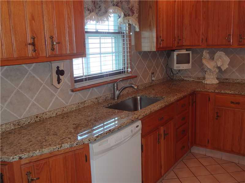 344 3rd Street Webster, PA 15087 - Photo 7 of 18 Kitchen.