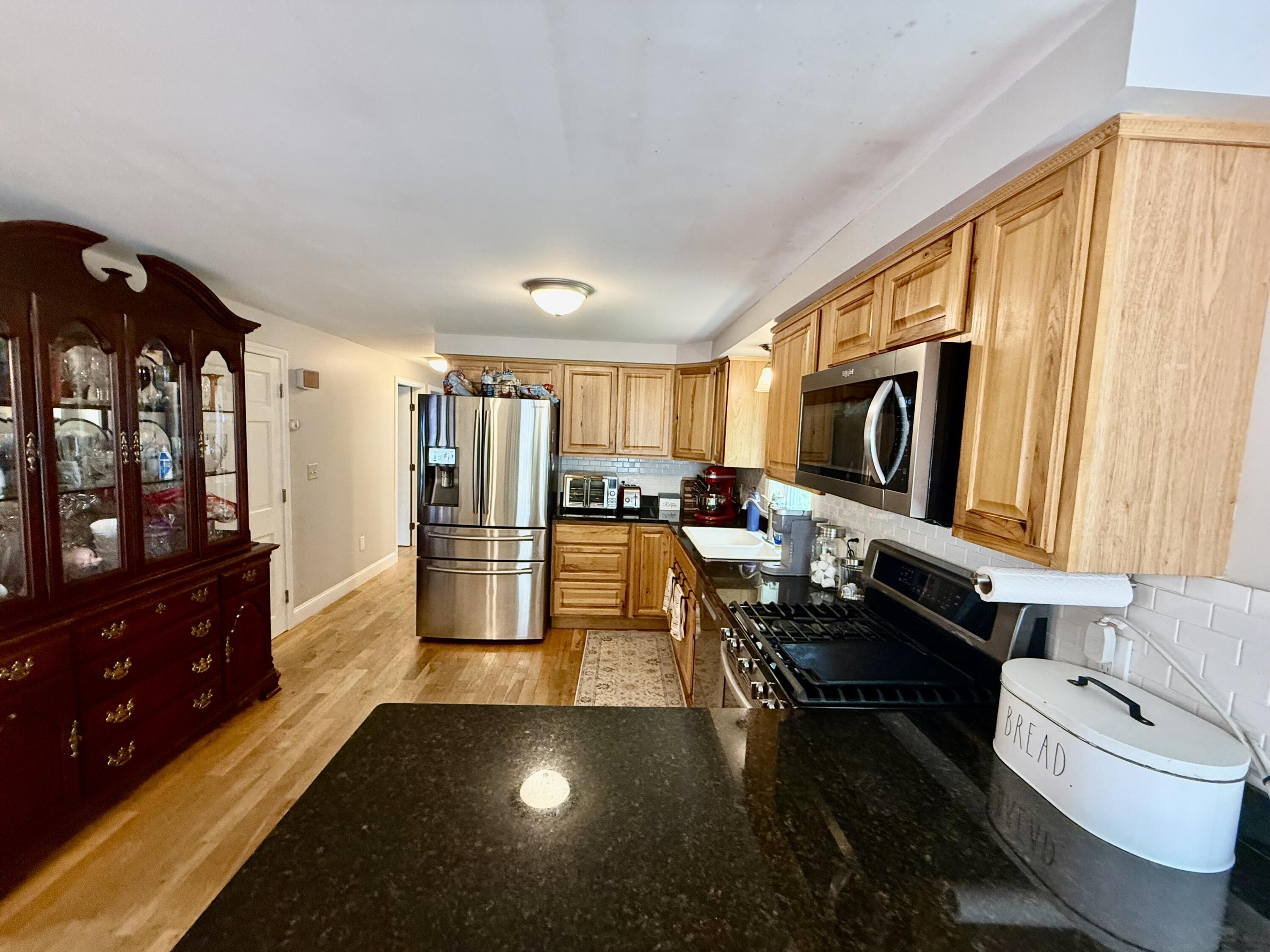 528 Roosevelt Trail Windham, ME 04062 - Photo 4 of 22 IMG_8332