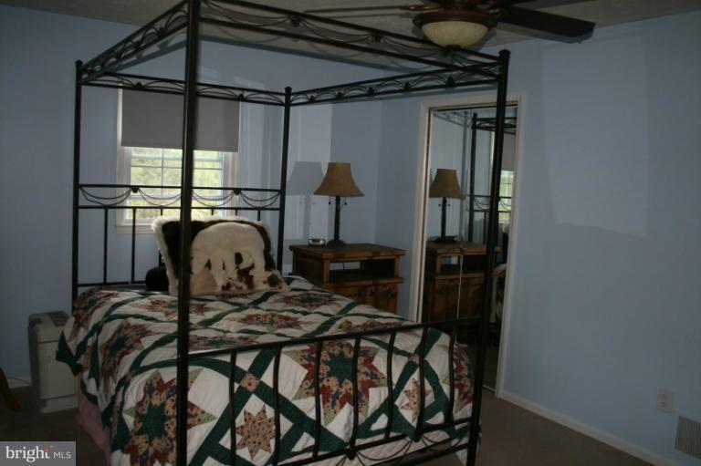 514 Windy Ridge Road Front Royal, VA 22630 - Photo 13 of 24 Bedroom (Master)