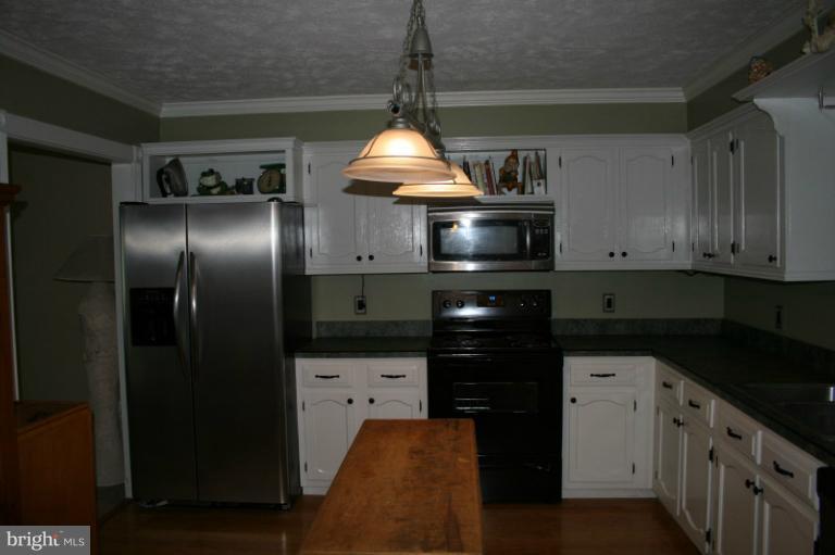 514 Windy Ridge Road Front Royal, VA 22630 - Photo 18 of 24 Kitchen