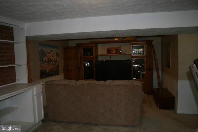 514 Windy Ridge Road Front Royal, VA 22630 - Photo 20 of 24 Family Room