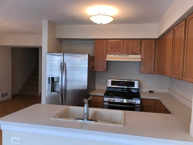 $2,300 | 3170 Cambria Court, Aurora, IL 60503