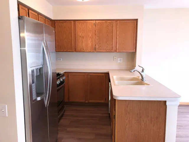 $2,300 | 3170 Cambria Court, Aurora, IL 60503