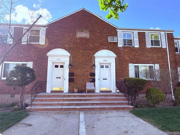 $299,000 | 263-03 74th Avenue, Unit 2 | Glen Oaks