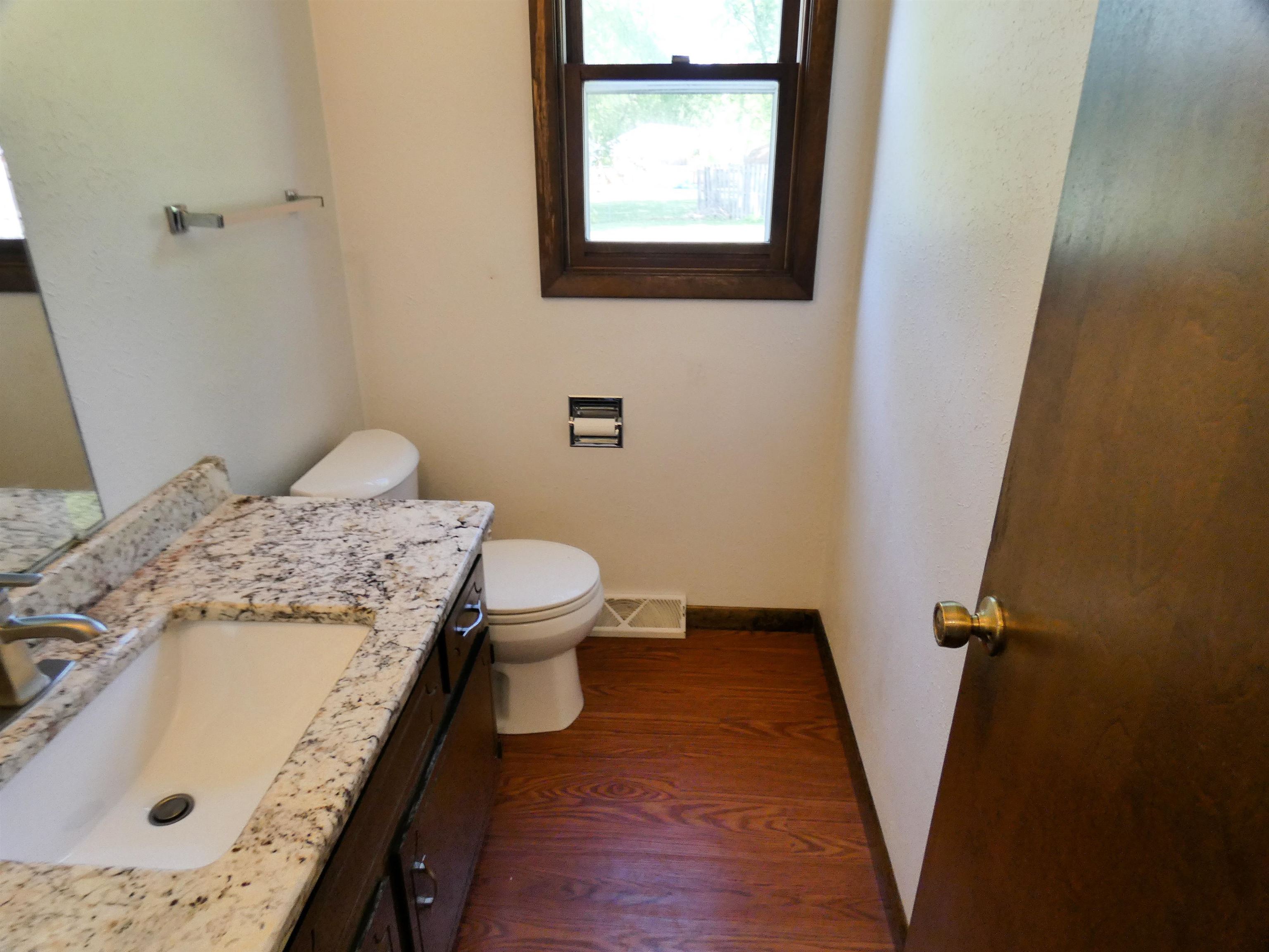 465 South Good Hope Road De Pere, WI 54115 - Photo 14 of 36
