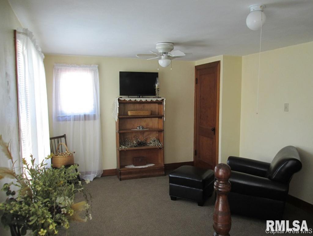 820 Edgehill Road Jacksonville, IL 62650 - Photo 17 of 22 Gallery Image 17