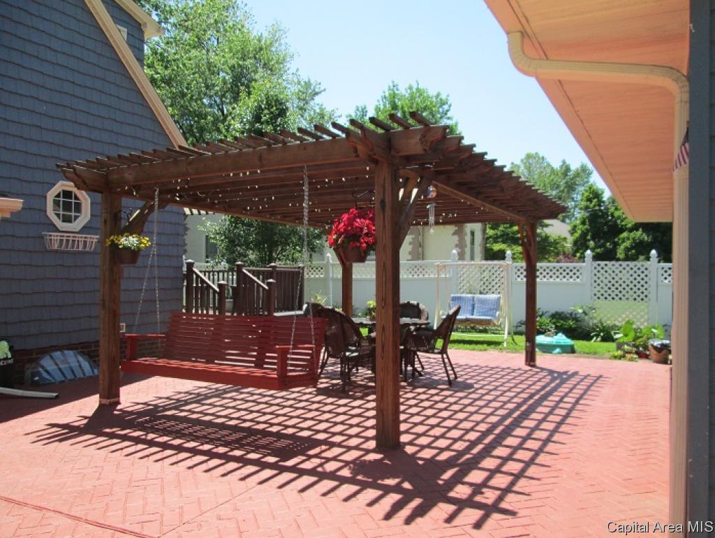 820 Edgehill Road Jacksonville, IL 62650 - Photo 21 of 22 Gallery Image 21