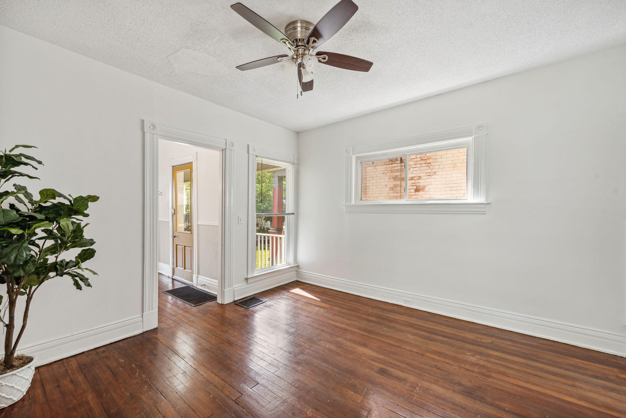 1815 Garrard Street Covington, KY 41014 - Photo 8 of 36 Gallery Image 8