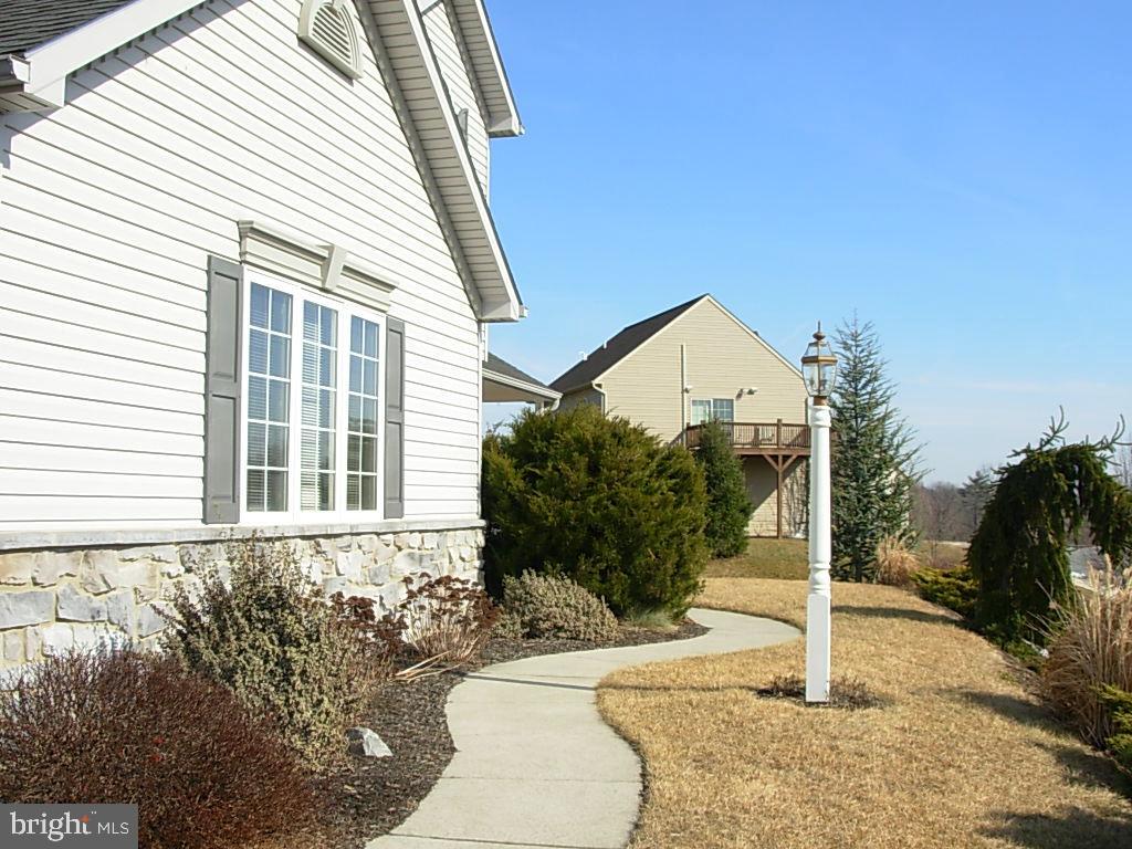 7 Carley Place Lititz, PA 17543 - Photo 2 of 13
