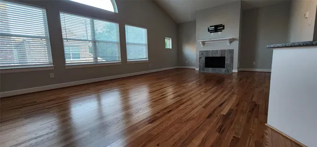 $2,295 | 11608 Main Ash Drive, Houston, TX 77025