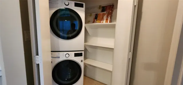 $2,295 | 11608 Main Ash Drive, Houston, TX 77025