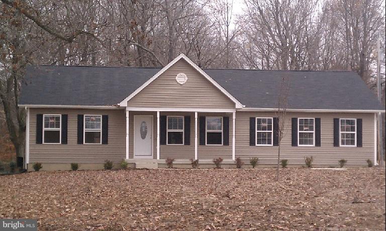 2140 Lowery Road Huntingtown, MD 20639 - Photo 4 of 5 Exterior (Front)