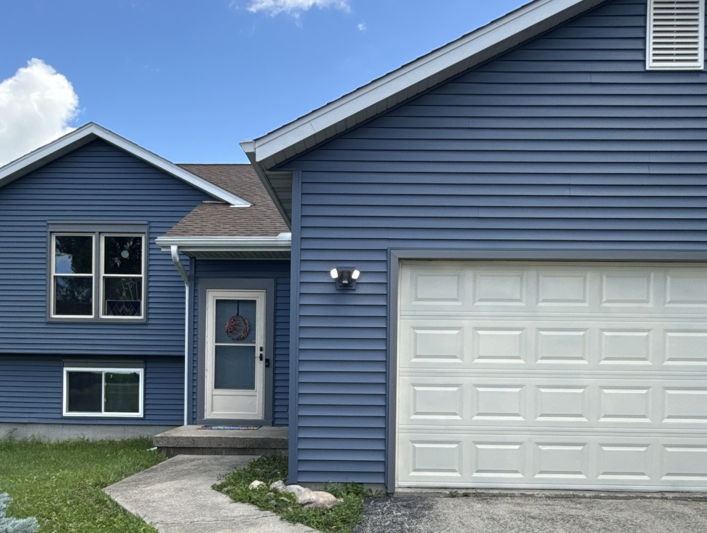 1868 Wolverine Road Dixon, IL 61021 - Photo 1 of 58