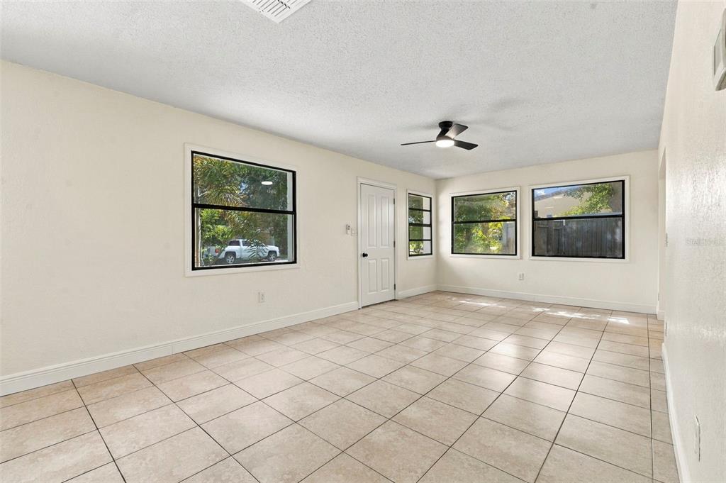 8862 Robin Road Seminole, FL 33777 - Photo 12 of 56 Gallery Image 12