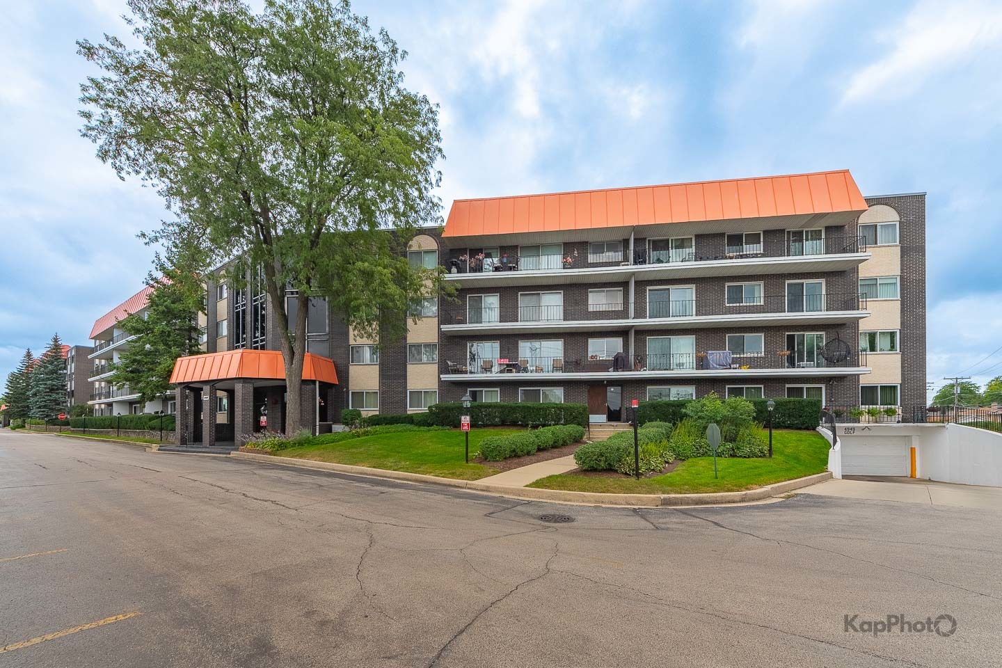 4949 Golf Road, Unit 105 Skokie, IL 60077 - Photo 1 of 30 Gallery Image 1