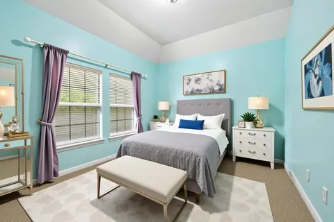 $680,000 | 911 Vaulted Oak Street, Houston, TX 77008
