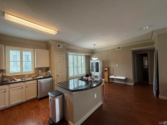 $2,100 | 6765 Corporate Boulevard, Baton Rouge, LA 70809