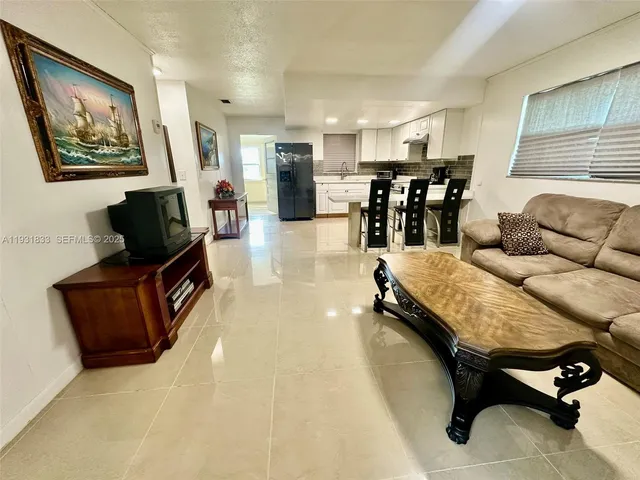 $2,350 | 6268 Highway 441, Okeechobee, FL 34974