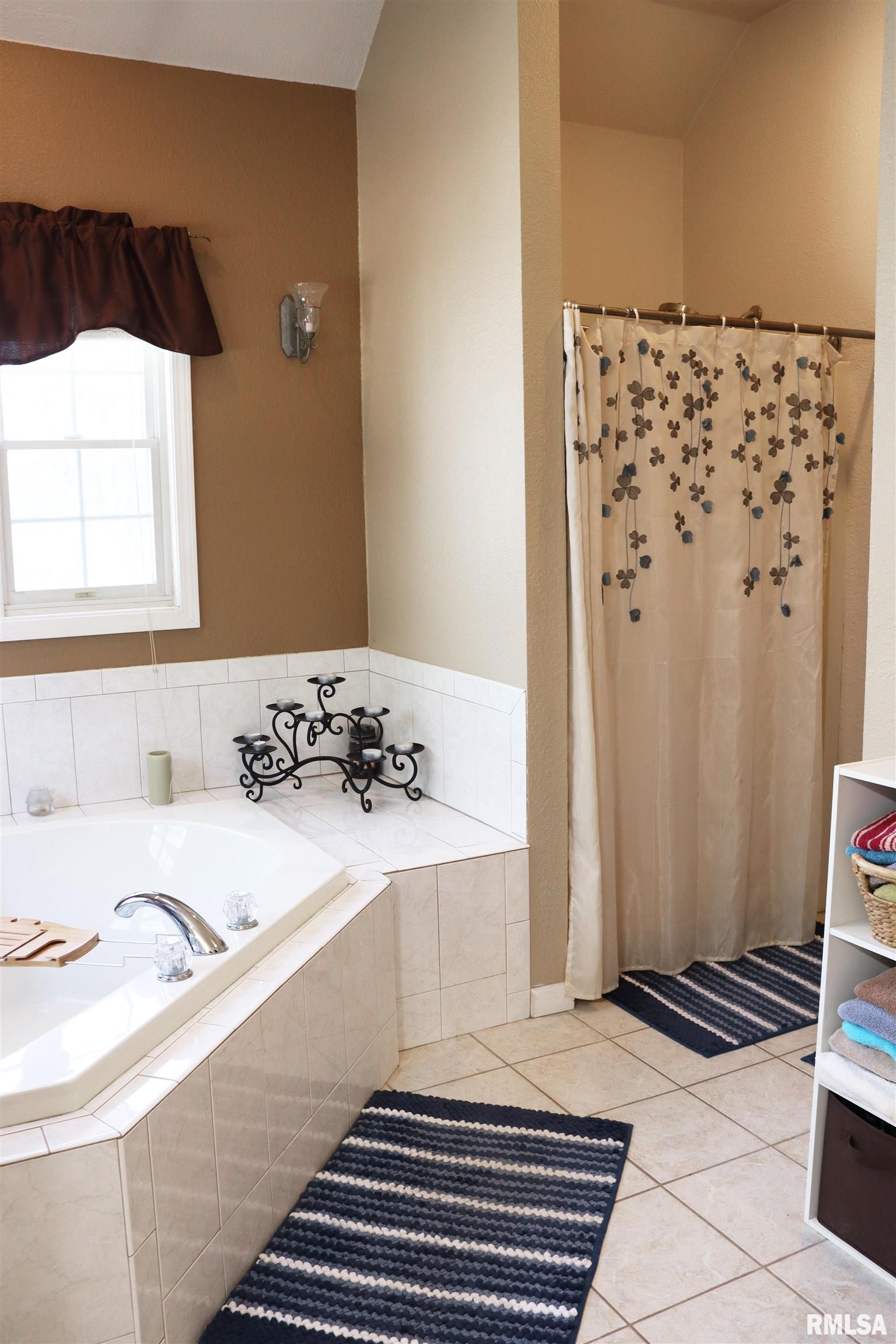 1157 East Guth Road Washington, IL 61571 - Photo 24 of 74