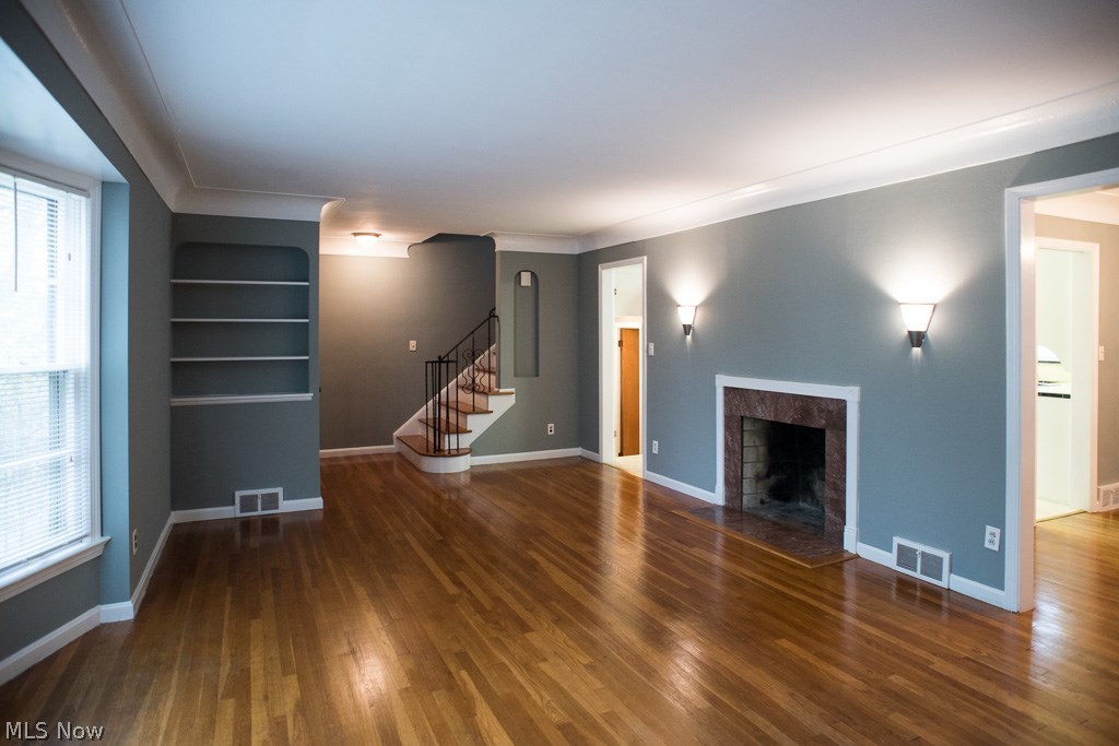 4029 Silsby Road University Heights, OH 44118 - Photo 2 of 14 Living Room