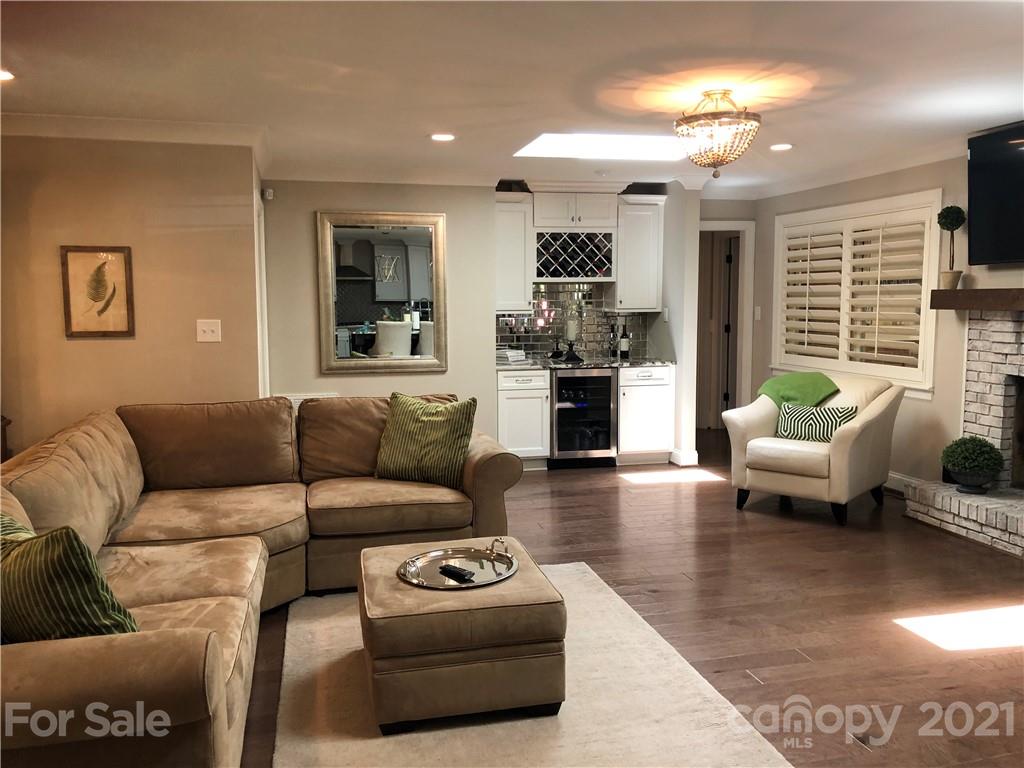 3523 Round Oak Road, Unit 13 Charlotte, NC 28210 - Photo 14 of 40 Gallery Image 14