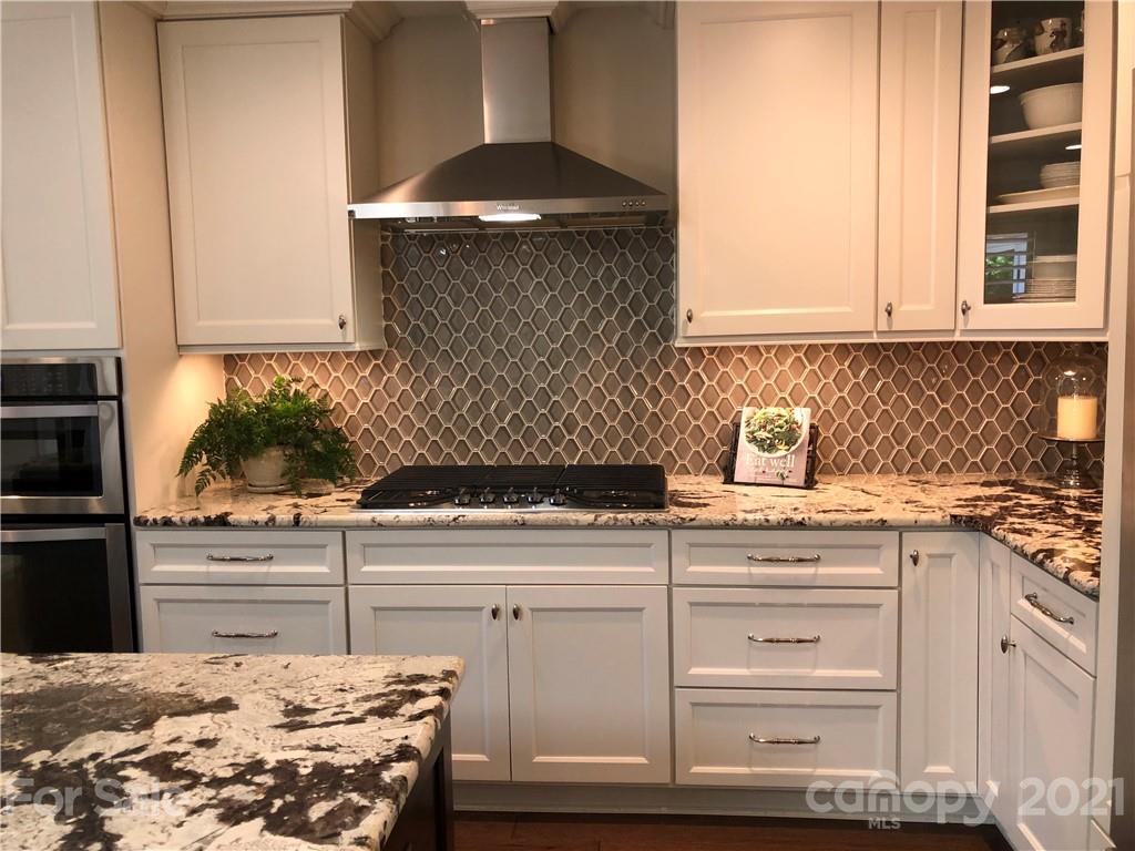 3523 Round Oak Road, Unit 13 Charlotte, NC 28210 - Photo 18 of 40 Gallery Image 18