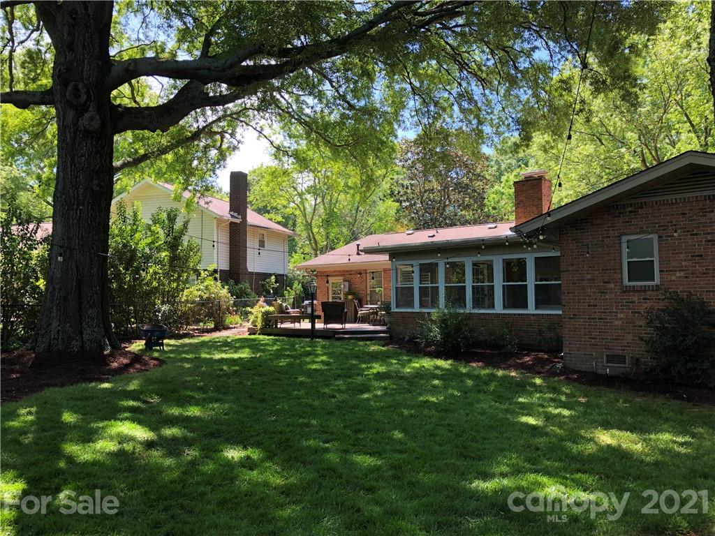 3523 Round Oak Road, Unit 13 Charlotte, NC 28210 - Photo 4 of 40 Gallery Image 4