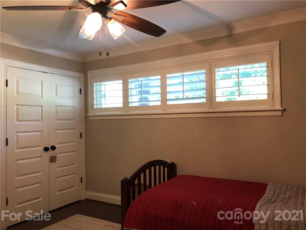 3523 Round Oak Road, Unit 13 Charlotte, NC 28210 - Photo 33 of 40 Gallery Image 33