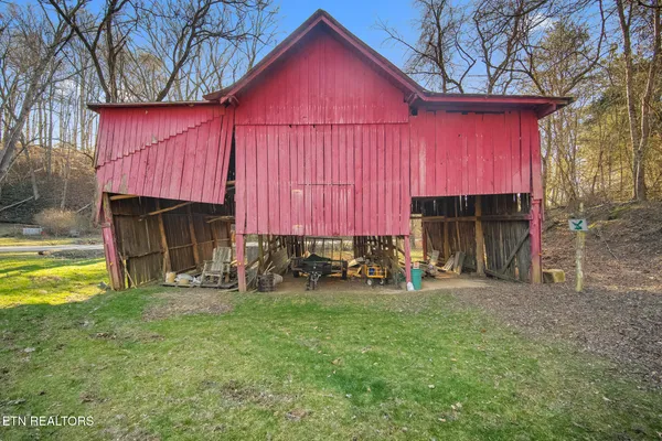 $735,000 | 1355 Jackson Hollow Road, Mosheim, TN 37818