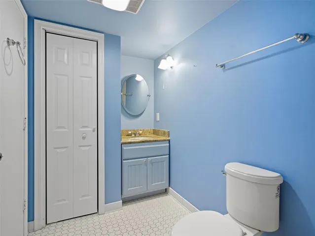 $2,200 | 7556 Stirling Road, Unit 124, Hollywood, FL 33024