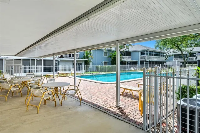 $2,200 | 7556 Stirling Road, Unit 124, Hollywood, FL 33024